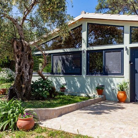 Villa Alesia'S House à Kassiopi Extérieur photo